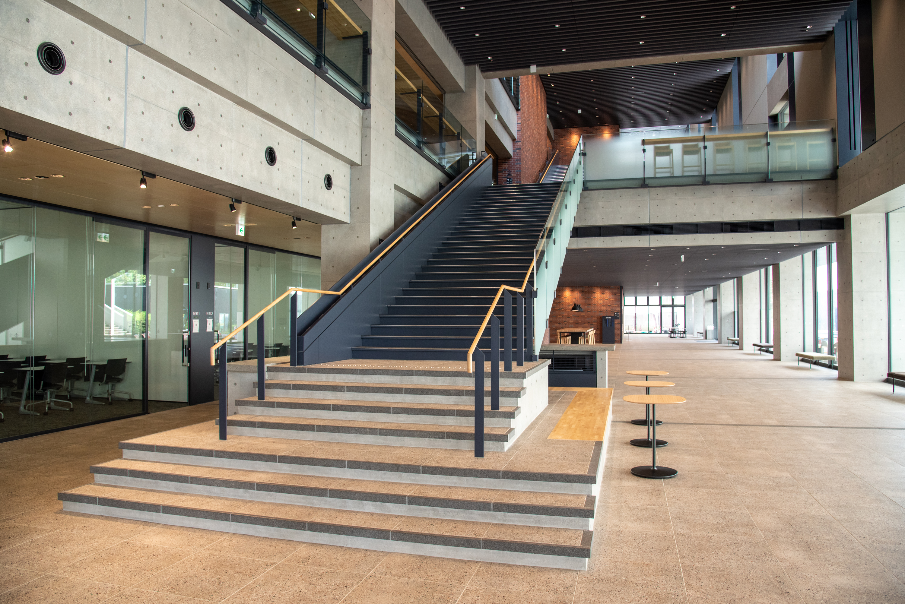 立教大学　新座キャンパス９号館